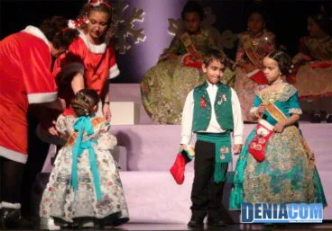 08 Presentación Infantil de la Falla Saladar – Comisión infantil