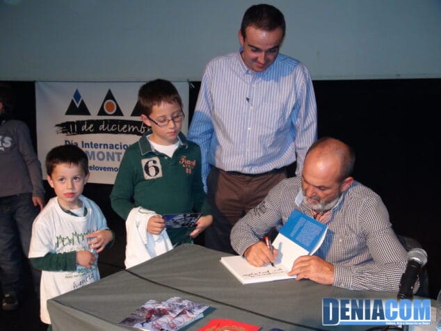 10 Conferencia de Juanito Oyarzábal en Dénia Día Internacional de las Montañas 2012