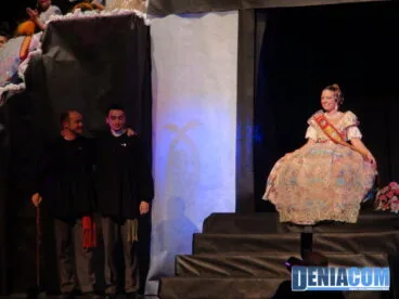 12 Presentación de la Falla Centro 2013 – Pleitesías