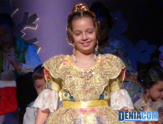 15 Presentación Infantil de la Falla Saladar Paula Serrat