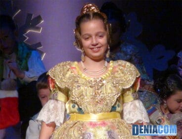 15 Presentación Infantil de la Falla Saladar Paula Serrat1