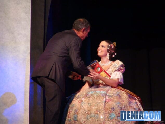 15 Presentación de la Falla Centro 2013 Pleitesías