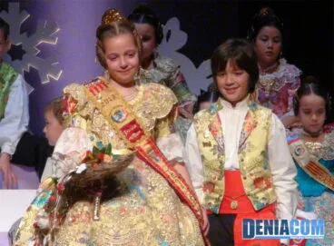 17 Presentación Infantil de la Falla Saladar – Paula Serrat y Sindo Abellán