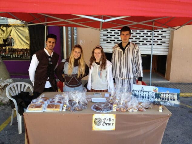 La Falla Oeste participa en la Feria Medieval