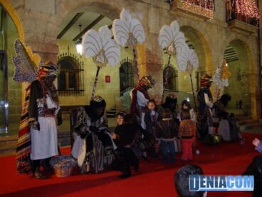 Els carters reials van recollir les peticions dels nens deniers