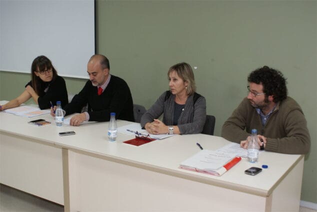 Taula rodona sobre desnonaments i taxes judicials a Dénia