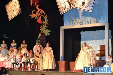 15 Presentación Falla Campaments – Cargos 2013