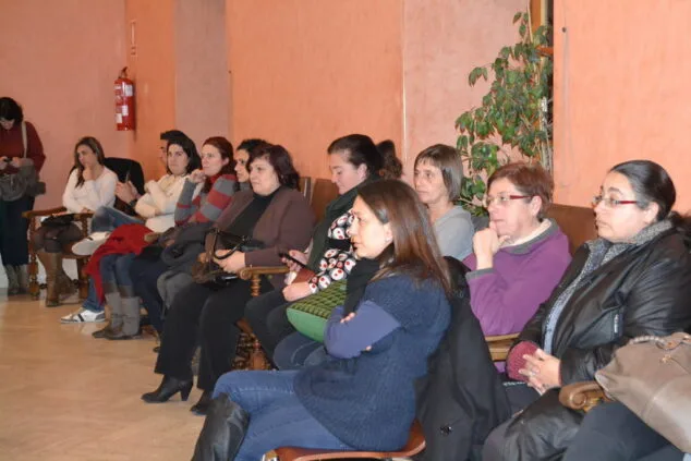 Llibrets y crítica local en la segunda charla de las Jornadas Culturales Falleras 9 Charla sobre literatura fallera 09