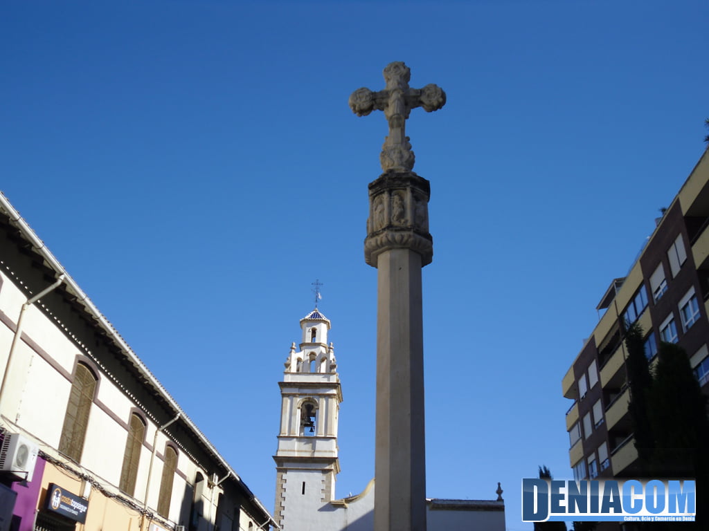 Cruz de la plaza del Convento de Dénia