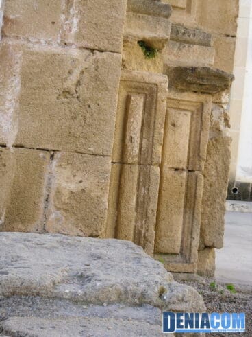 Detalle del suelo del claustro del convento de San Antonio