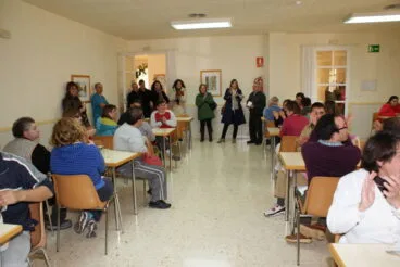 Diputadas socialistas en Dénia junto a colectivos socialistas
