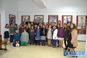 Inauguración de la exposición El Naixement de les Nostres Comissions en Dénia – Cargos infantiles 2013