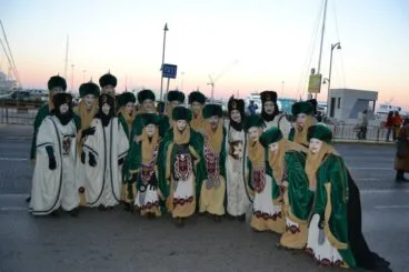 La Falla Les Roques entre los pajes del Rey Melchor