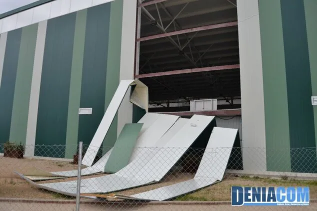 Temporal de viento en Dénia Pabellon de Joan Fuster 15