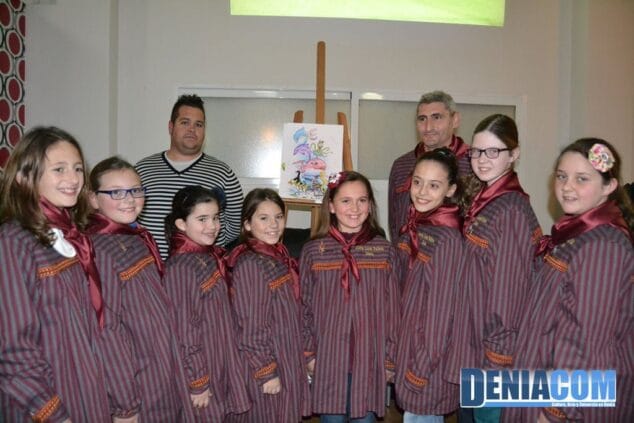 Vicent Gayà planta por segundo año consecutivo el monumento infantil de la Junta Local Fallera de Dénia