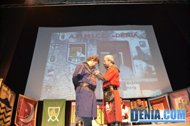 01 Presentación de capitanes Mig Any Dénia 2013 Primer Tró Cavallers Jose Calatayud