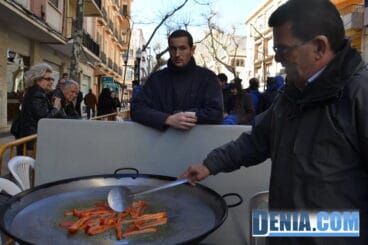 09 Paellas solidarias en el mig any de la Festa Major de Dénia