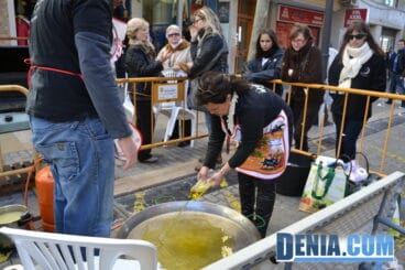 12 Paellas solidarias en el mig any de la Festa Major de Dénia