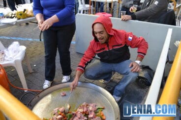 24 Paellas solidarias en el mig any de la Festa Major de Dénia