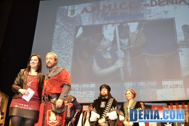 27 Presentación de capitanes Mig Any Dénia 2013 Raquel Marí gana el primer premio de fotografía festera