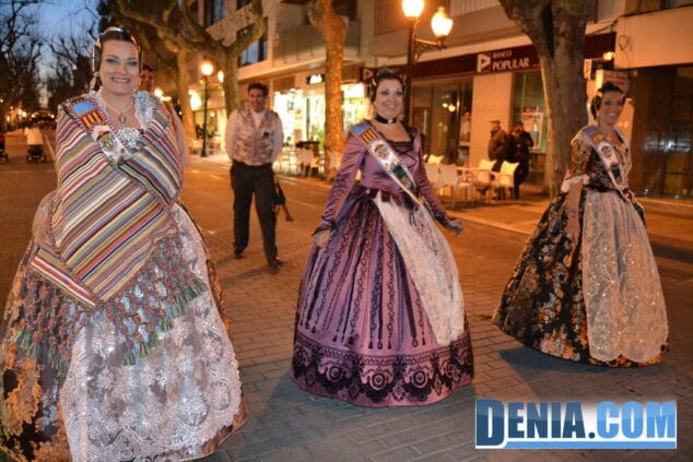 Las falleras Mayores de Dénia inauguraron la exposición del Ninot 42 42 Inauguración de la exposición del ninot en Dénia 2013
