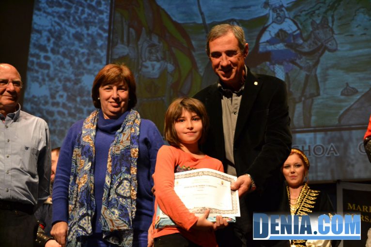 46 Presentación de capitanes Mig Any Dénia 2013 - Finalista de la primera categoría del concurso de dibujo - Aisa Mahiques