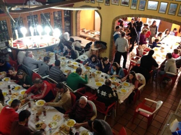 Semanas intensas en la Falla Oeste 1 Comida en el casal de la Falla Oeste