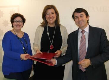 Firma del convenio 2013 con AEPA