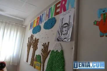 Visita de las Falleras Mayores de Dénia a la Residencia de ancianos Santa Lucía 05