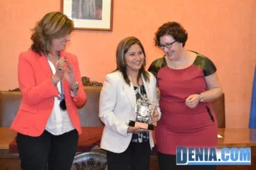 08 Jessica Romero reconocida en el Día de la Mujer de Dénia 2013