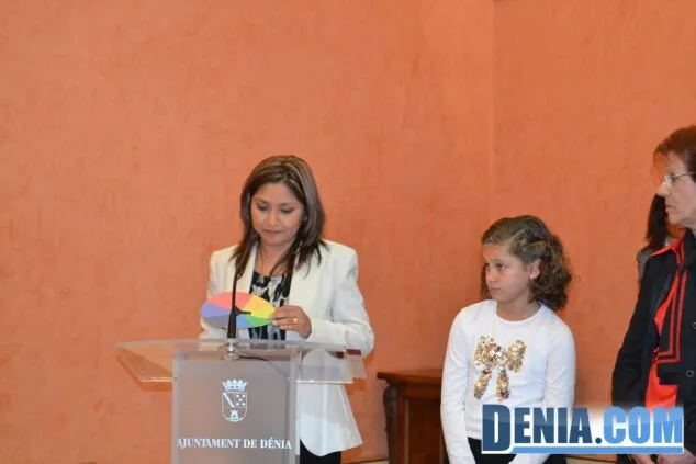Jessica Romero apela por equilibrar fuerzas en la lucha por la igualdad en su homenaje en el Día de la Mujer 12 12 Jessica Romero reconocida en el Día de la Mujer de Dénia 2013