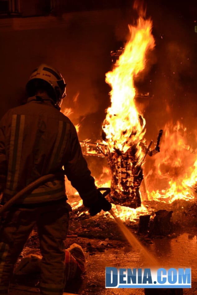 27 Cremà de las Fallas de Dénia 2013