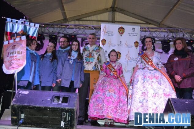 30 Sopar de Germanor 2013 en Dénia La Falla Port Rotes gana el premio al mejor aparador