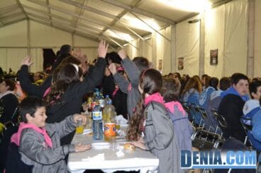 34 Sopar de Germanor 2013 en Dénia – La Falla Baix la Mar celebra el premio a la mejor Presentadora