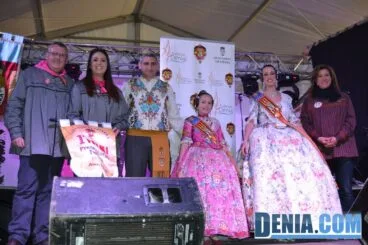 40 Sopar de Germanor 2013 en Dénia – Primer Premio de Presentaciones Grandes – Falla Baix la Mar