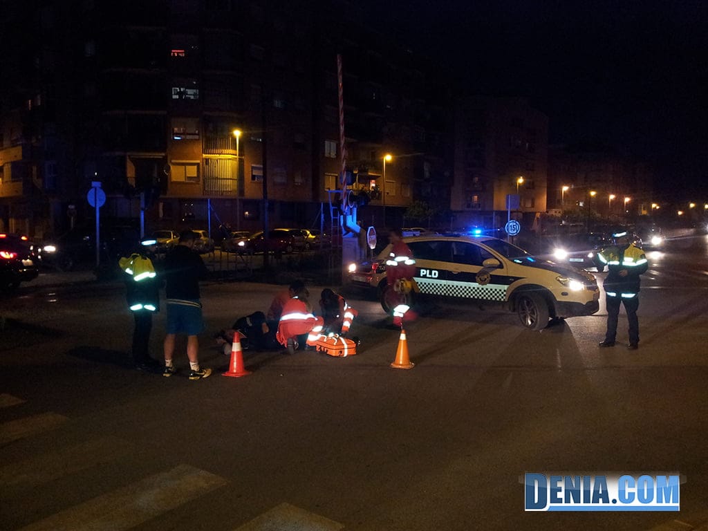 Un coche atropella a un ciclomotor y se da a la fuga en la avenida Joan ...