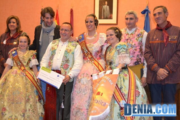 Entrega de premios de las Fallas de Dénia 2013 12 1er Premio Crítica Turística Falla Les Roques