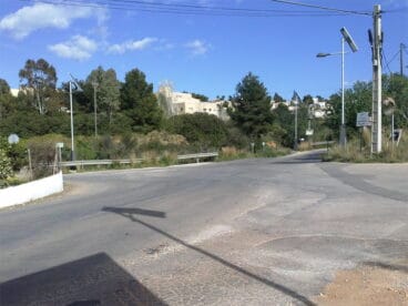 Farolas fotovoltaicas en el Montgó