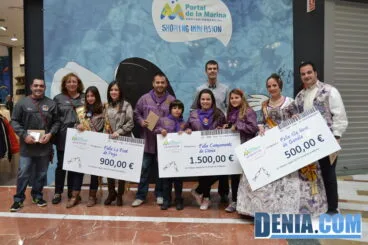 La Falla Campaments gana el concurso fallero del Centro Comercial Portal de la Marina 07