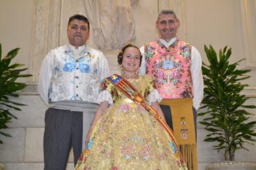 Las Falleras Mayores de dénia asisten a la mascletà de Valencia 10