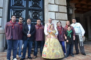 Las Falleras Mayores de dénia asisten a la mascletà de Valencia 11