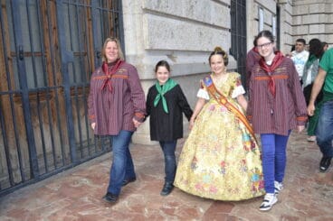 Las Falleras Mayores de dénia asisten a la mascletà de Valencia 15