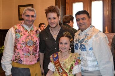 Las Falleras Mayores de dénia asisten a la mascletà de Valencia 16