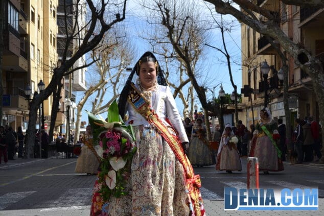 Ofrenda de Fallas 2013 en Dénia 07