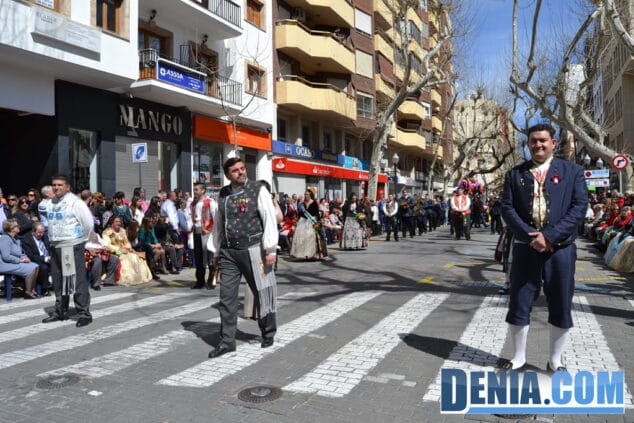 Ofrenda de Fallas 2013 en Dénia 138