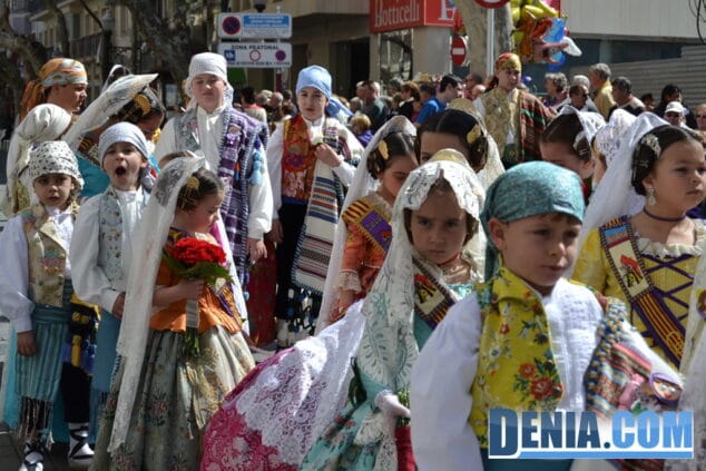 Ofrenda de Fallas 2013 en Dénia 17