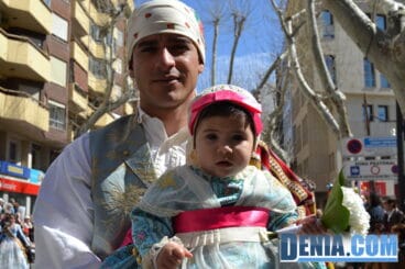 Ofrenda de Fallas 2013 en Dénia 20