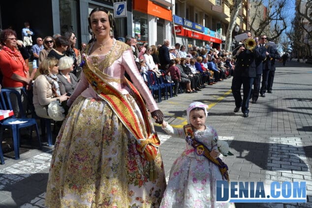 Ofrenda de Fallas 2013 en Dénia 27