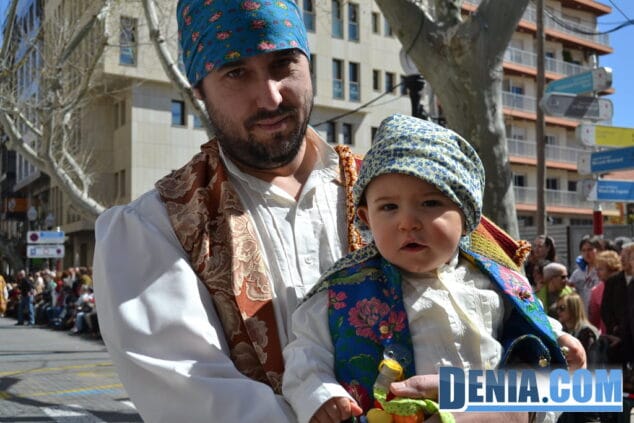 Ofrenda de Fallas 2013 en Dénia 69