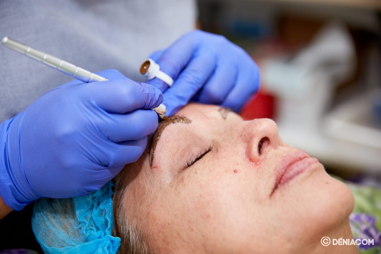 Microblading cejas Dénia - Centro de estética Guaraná